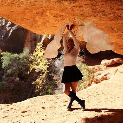 Moonflower Silk Veil Fans - Image 10